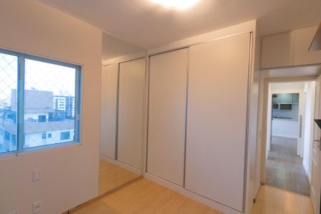 Apartamento para alugar com 75m², 3 quartos e 2 vagas Apartamento para alugar com 75m², 3 quartos e 2 vagasSuíte
