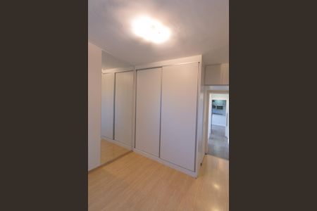 Apartamento para alugar com 75m², 3 quartos e 2 vagas Apartamento para alugar com 75m², 3 quartos e 2 vagasSuíte