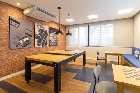 Apartamento para alugar com 32m², 1 quarto e sem vaga Apartamento para alugar com 32m², 1 quarto e sem vagaÁrea comum - Salão de Jogos