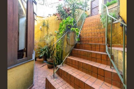 Casa à venda com 200m², 3 quartos e 2 vagas