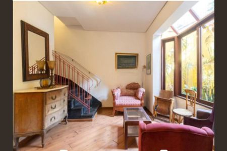 Casa à venda com 3 quartos, 200m² em Sumaré, São Paulo