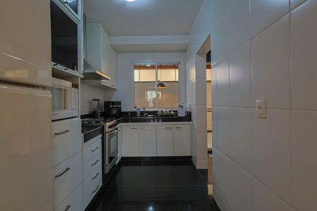 Apartamento à venda com 124m², 3 quartos e 2 vagasCozinha