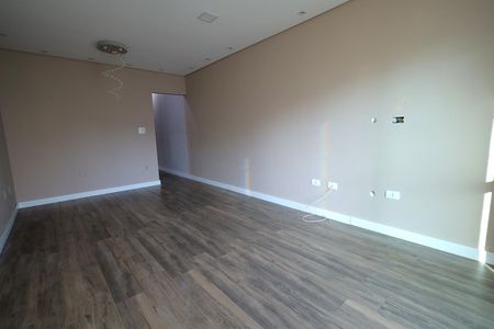 Casa à venda com 123m², 3 quartos e 3 vagas Casa à venda com 123m², 3 quartos e 3 vagasSala