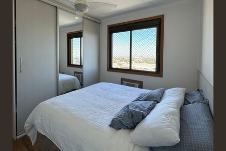 Suíte de apartamento à venda com 3 quartos, 80m² em Vila Jardim, Porto Alegre