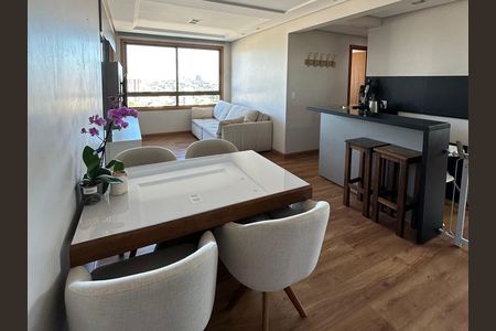Sala de apartamento à venda com 3 quartos, 80m² em Vila Jardim, Porto Alegre