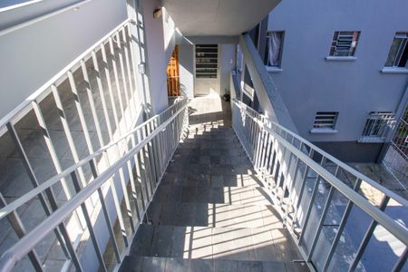 Apartamento à venda com 65m², 2 quartos e 1 vagaEscada