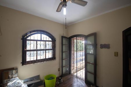 Casa para alugar com 230m², 4 quartos e 2 vagas Casa para alugar com 230m², 4 quartos e 2 vagasQuarto 2