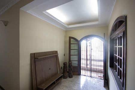 Casa para alugar com 230m², 4 quartos e 2 vagas Casa para alugar com 230m², 4 quartos e 2 vagasSala 1