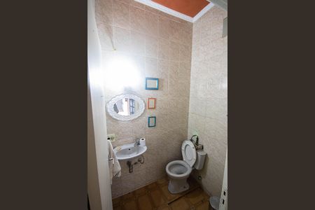 Casa para alugar com 230m², 4 quartos e 2 vagas Casa para alugar com 230m², 4 quartos e 2 vagasLavabo