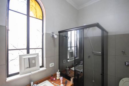 Casa para alugar com 230m², 4 quartos e 2 vagas Casa para alugar com 230m², 4 quartos e 2 vagasBanheiro da Suíte 2