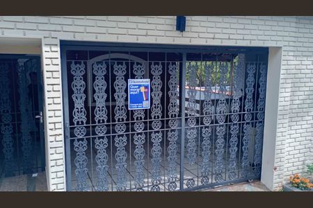 Casa para alugar com 230m², 4 quartos e 2 vagas Casa para alugar com 230m², 4 quartos e 2 vagasFachada