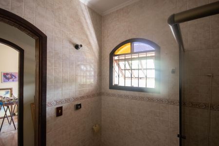 Casa para alugar com 230m², 4 quartos e 2 vagas Casa para alugar com 230m², 4 quartos e 2 vagasBanheiro