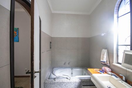 Casa para alugar com 230m², 4 quartos e 2 vagas Casa para alugar com 230m², 4 quartos e 2 vagasBanheiro da Suíte 2