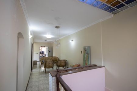 Casa para alugar com 230m², 4 quartos e 2 vagas Casa para alugar com 230m², 4 quartos e 2 vagasSala 1