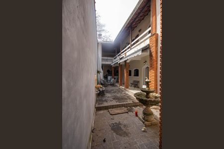 Casa para alugar com 230m², 4 quartos e 2 vagas Casa para alugar com 230m², 4 quartos e 2 vagasQuintalQuintal