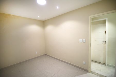 Apartamento à venda com 96m², 3 quartos e sem vagaQuarto 2