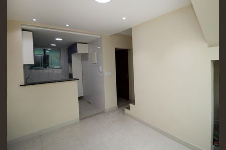 Sala de apartamento à venda com 3 quartos, 96m² em Olaria, Rio de Janeiro
