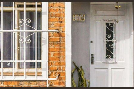 Casa à venda com 240m², 3 quartos e 2 vagasEntrada