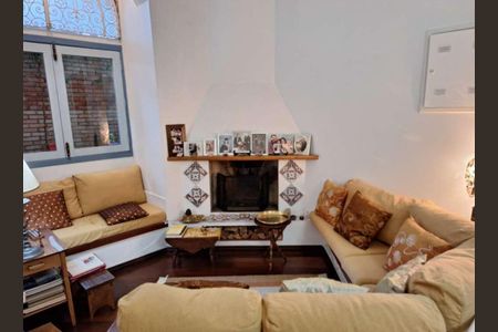 Casa à venda com 270m², 3 quartos e 1 vagaSala