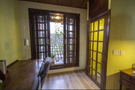 Casa à venda com 270m², 3 quartos e 1 vagaEscritório