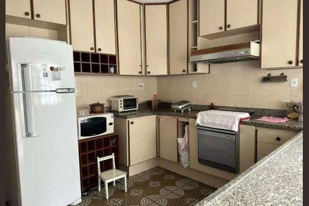 Cozinha de casa à venda com 3 quartos, 300m² em Vila Romana, São Paulo