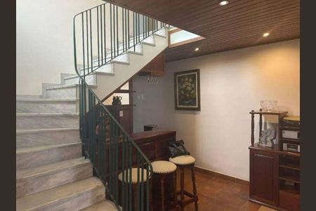 Sala de casa à venda com 3 quartos, 300m² em Vila Romana, São Paulo