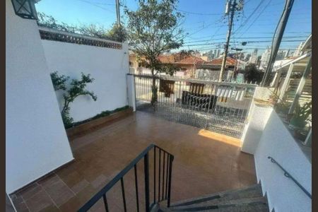Casa à venda com 240m², 3 quartos e 2 vagas