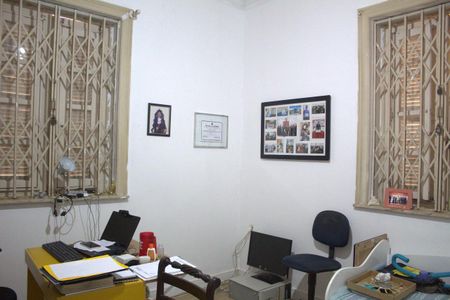 Casa à venda com 480m², 6 quartos e 5 vagas Casa à venda com 480m², 6 quartos e 5 vagasQuarto 1