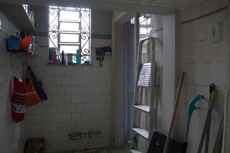 Casa à venda com 480m², 6 quartos e 5 vagas Casa à venda com 480m², 6 quartos e 5 vagasÁrea de Serviço