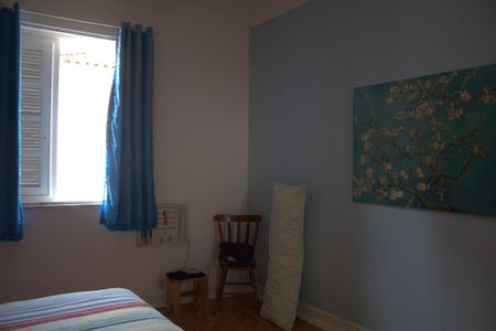 Casa à venda com 480m², 6 quartos e 5 vagas Casa à venda com 480m², 6 quartos e 5 vagasQuarto 2