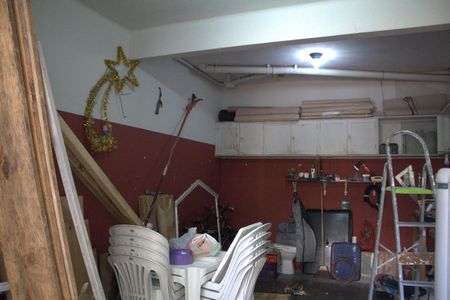 Casa à venda com 480m², 6 quartos e 5 vagas Casa à venda com 480m², 6 quartos e 5 vagasQuarto de Serviço