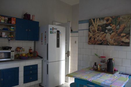 Casa à venda com 480m², 6 quartos e 5 vagas Casa à venda com 480m², 6 quartos e 5 vagasCozinha