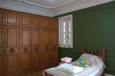 Casa à venda com 480m², 6 quartos e 5 vagas Casa à venda com 480m², 6 quartos e 5 vagasQuarto 4