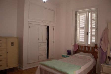 Casa à venda com 480m², 6 quartos e 5 vagas Casa à venda com 480m², 6 quartos e 5 vagasQuarto 3