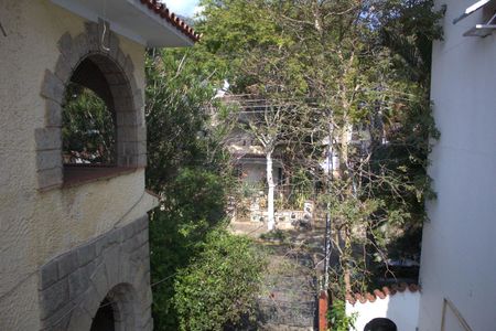 Casa à venda com 480m², 6 quartos e 5 vagas Casa à venda com 480m², 6 quartos e 5 vagasÁrea Externa