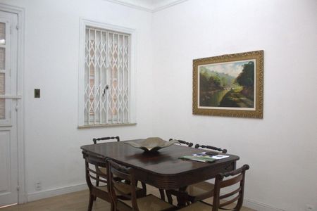 Casa à venda com 480m², 6 quartos e 5 vagas Casa à venda com 480m², 6 quartos e 5 vagasSala de Jantar