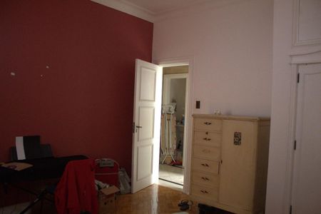 Casa à venda com 480m², 6 quartos e 5 vagas Casa à venda com 480m², 6 quartos e 5 vagasQuarto 3