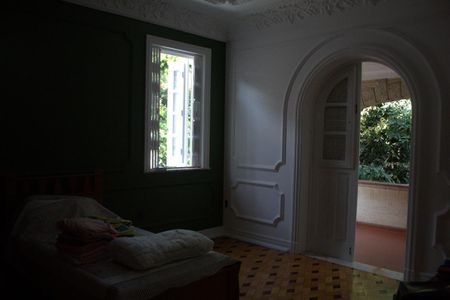 Casa à venda com 480m², 6 quartos e 5 vagas Casa à venda com 480m², 6 quartos e 5 vagasQuarto 4