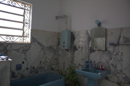 Casa à venda com 480m², 6 quartos e 5 vagas Casa à venda com 480m², 6 quartos e 5 vagasBanheiro Social 3