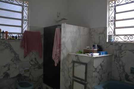 Casa à venda com 480m², 6 quartos e 5 vagas Casa à venda com 480m², 6 quartos e 5 vagasBanheiro Social 3