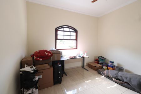 Casa à venda com 450m², 4 quartos e 6 vagasQuarto 2