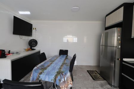 Casa à venda com 450m², 4 quartos e 6 vagasCozinha