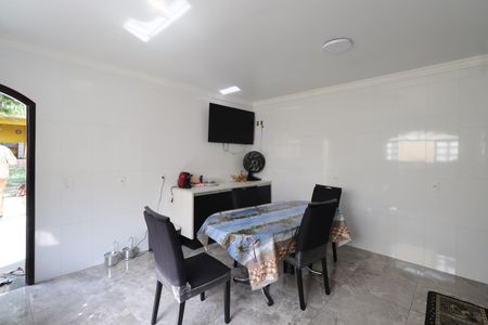 Casa à venda com 450m², 4 quartos e 6 vagasCozinha