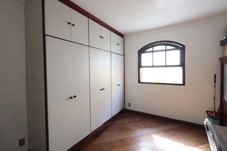 Casa à venda com 450m², 4 quartos e 6 vagasQuarto 3