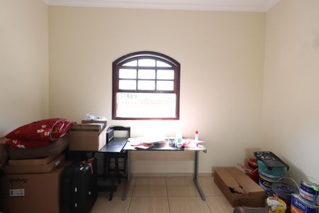 Casa à venda com 450m², 4 quartos e 6 vagasQuarto 2