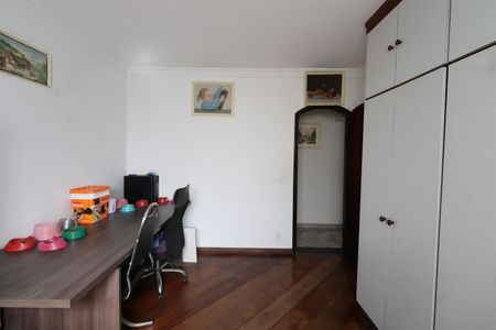 Casa à venda com 450m², 4 quartos e 6 vagasQuarto 3