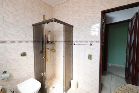 Casa à venda com 450m², 4 quartos e 6 vagasBanheiro da Suíte