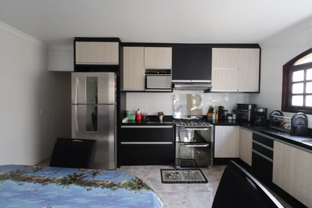 Casa à venda com 450m², 4 quartos e 6 vagasCozinha