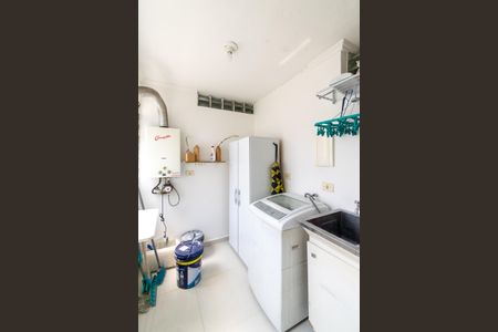 Apartamento à venda com 80m², 3 quartos e 1 vagaÁrea de Serviço