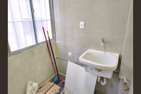 Apartamento para alugar com 74m², 2 quartos e sem vagaÁrea de Serviço